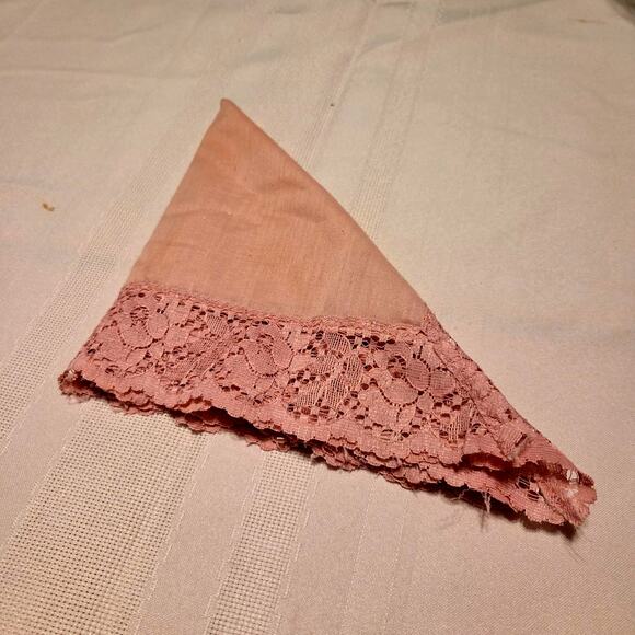Vintage 1980s Mauve Pink Percale Lace Edge Table Cloth 6 Matching Napkin Set - Picture 7 of 9